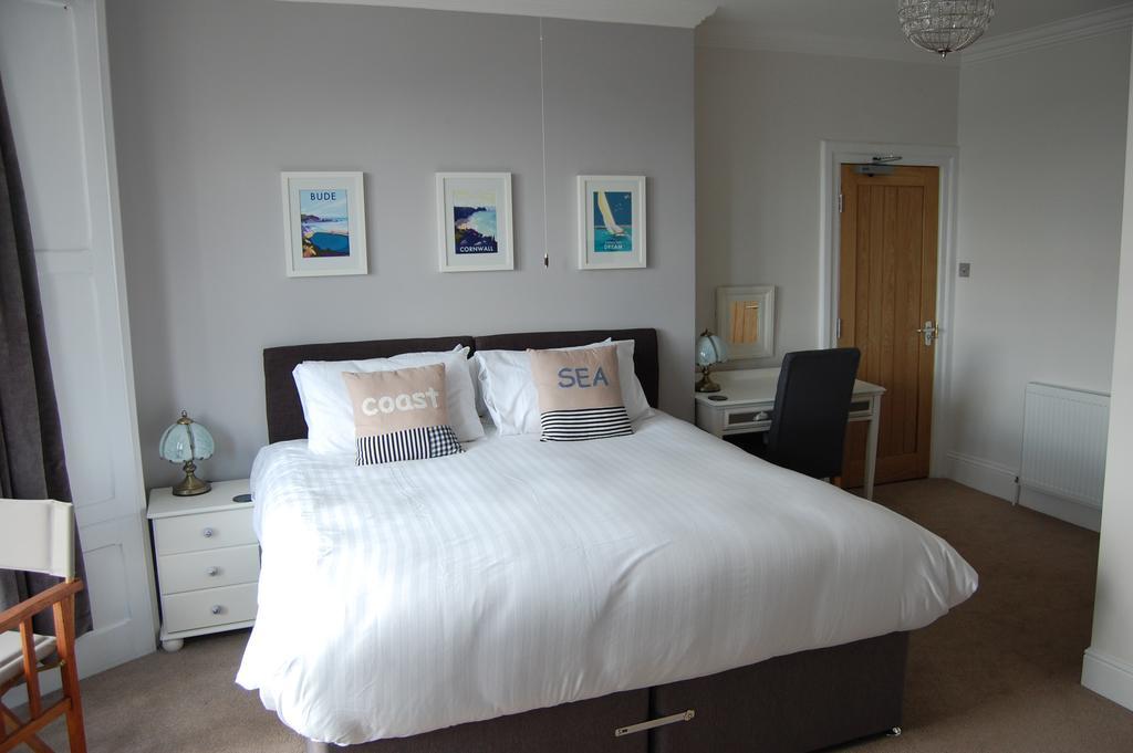 The Grosvenor Guest House Bude Bagian luar foto