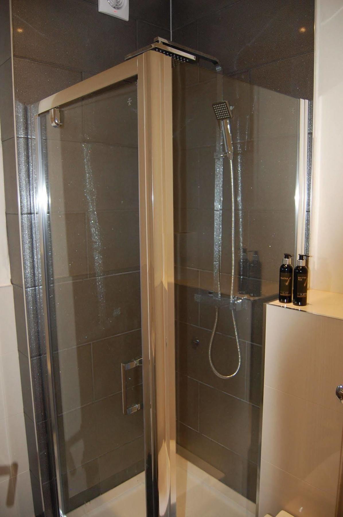 The Grosvenor Guest House Bude Bagian luar foto